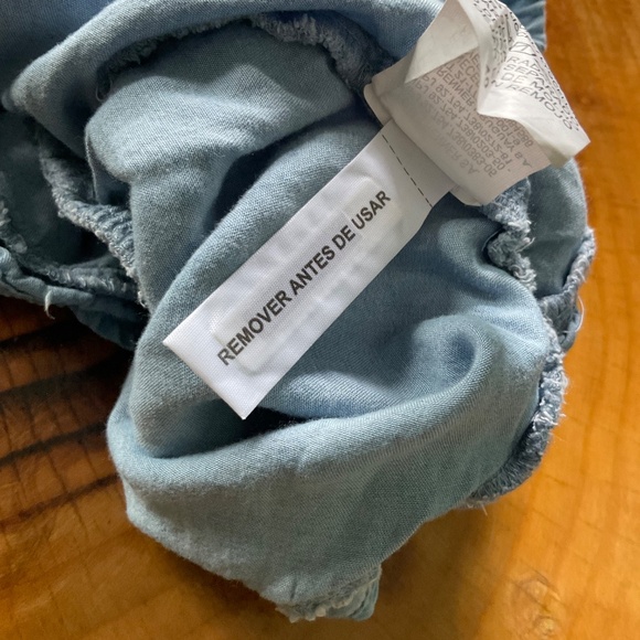 NWOT BLUE STEEL chambray ruffle pull on shorts size small - Picture 6 of 6